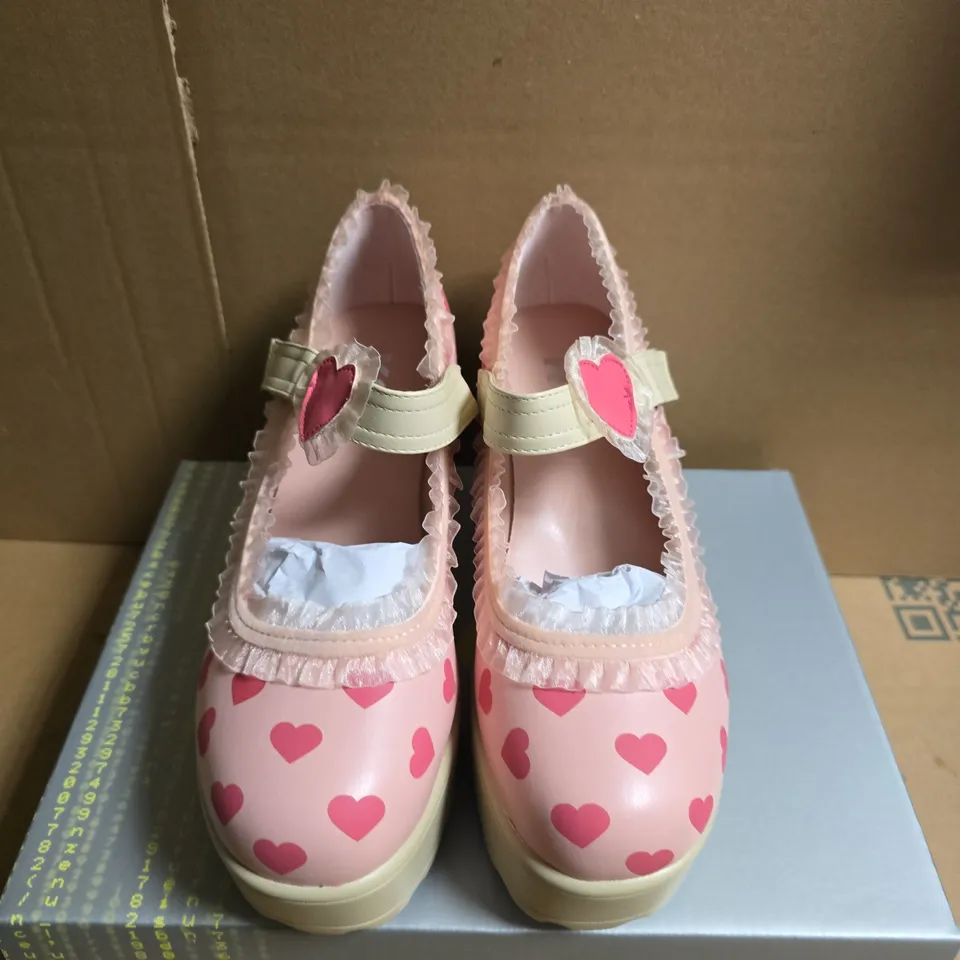 BOXED PAIR OF KOI TIRA MARY JANE SHOES 'MELANIE SWEETHEART EDITION' SHOES - UK SIZE 5