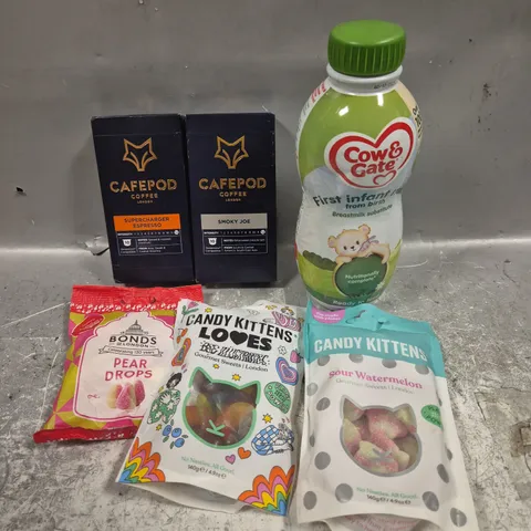 APPROXIMATELY 12 ASSORTED FOOD/DRINK PRODUCTS TO INCLUDE CANDY KITTENS SWEETS, COW & GATE INFANT MILK, CAFEPOD ETC 
