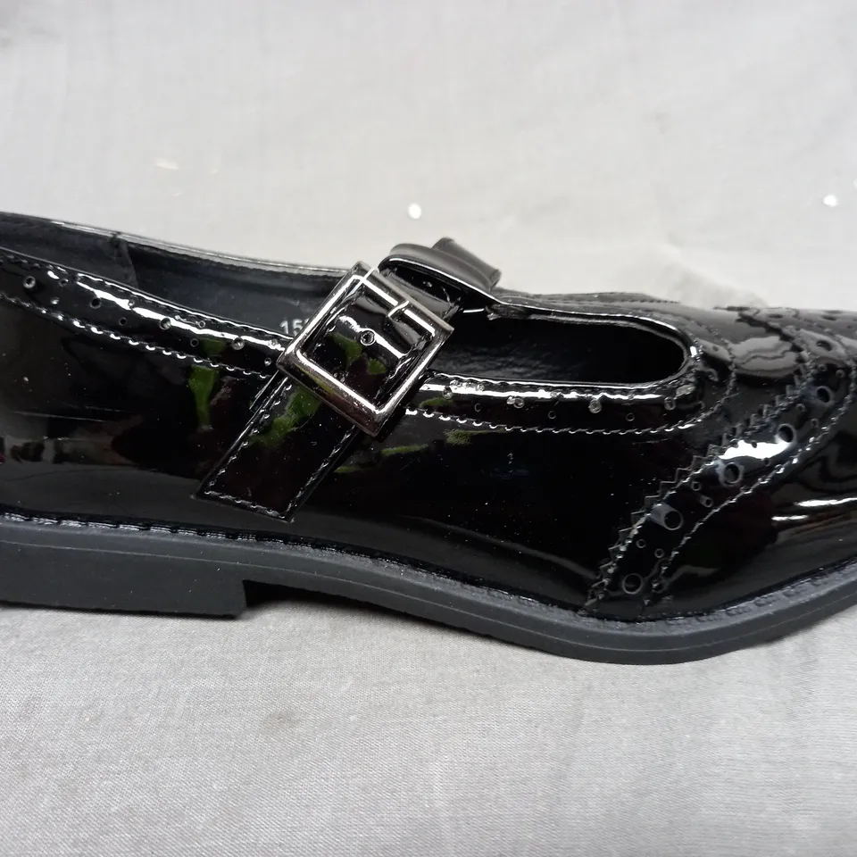 BOX OF APPROXIMATELY 15 LILLEY SHOES IN BLACK - VARIOUS SIZES 