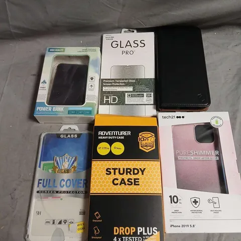 APPROXIMATELY 20 ASSORTED SMARTPHONE ACCESSORIES TO INCLUDE CHARGING CABLES, POWERBANKS, PHONE CASES ETC