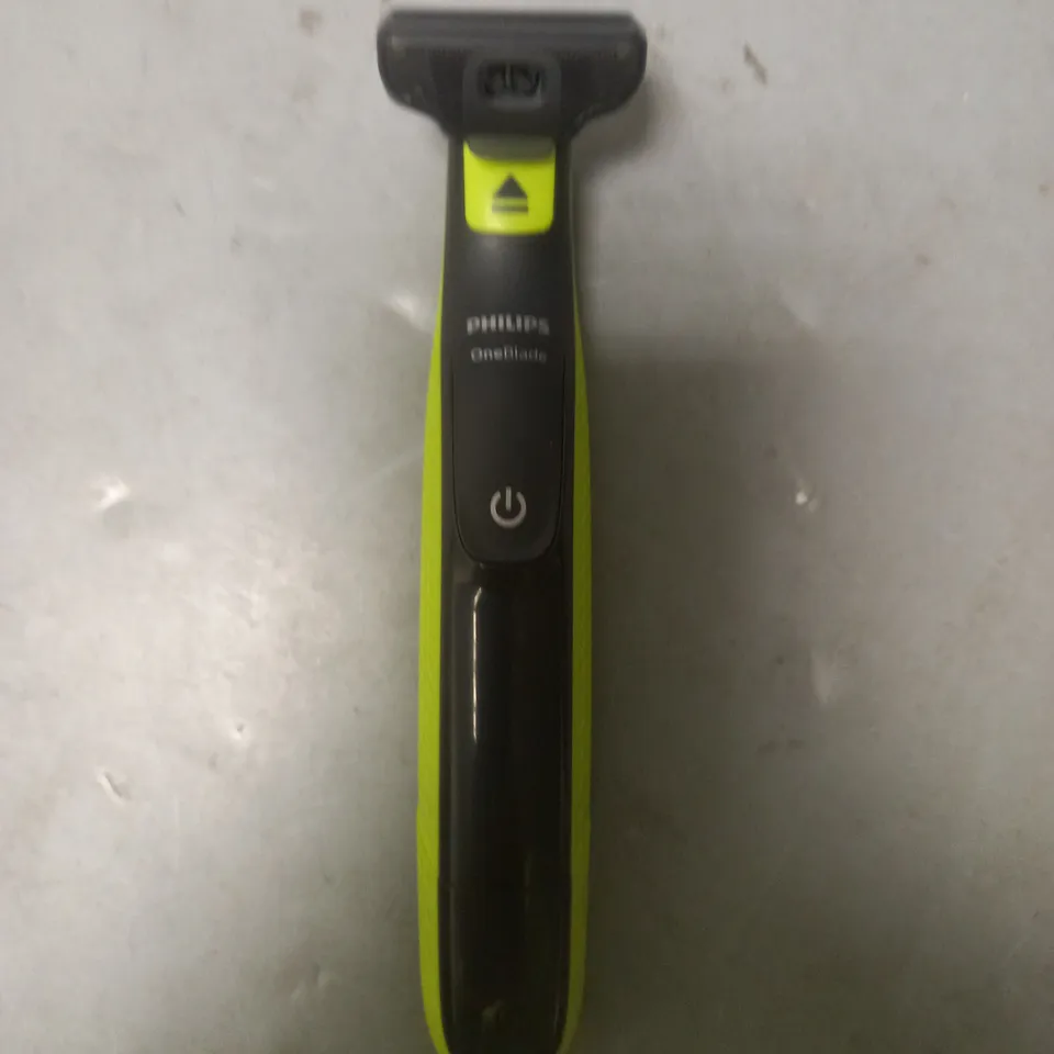 PHILIPS ONE BLADE QP2724