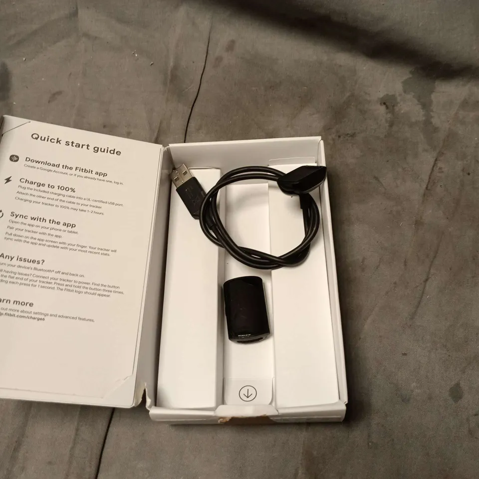 FITBIT CHARGE 6 BOXED, MISSING STRAPS