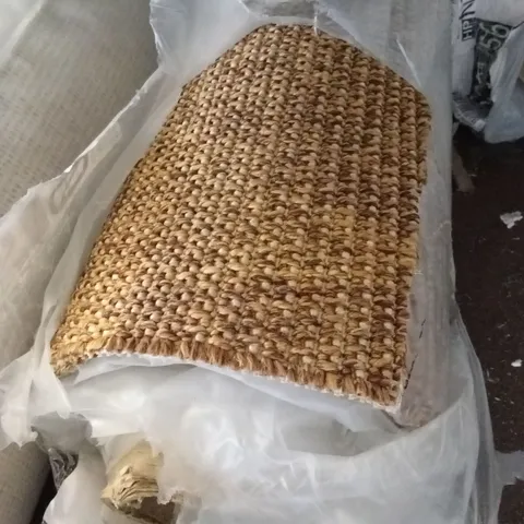 ROLL OF QUALITY EASI-SISAL FLATWEAVE CARPET // APPROX SIZE 4.1 x 4m