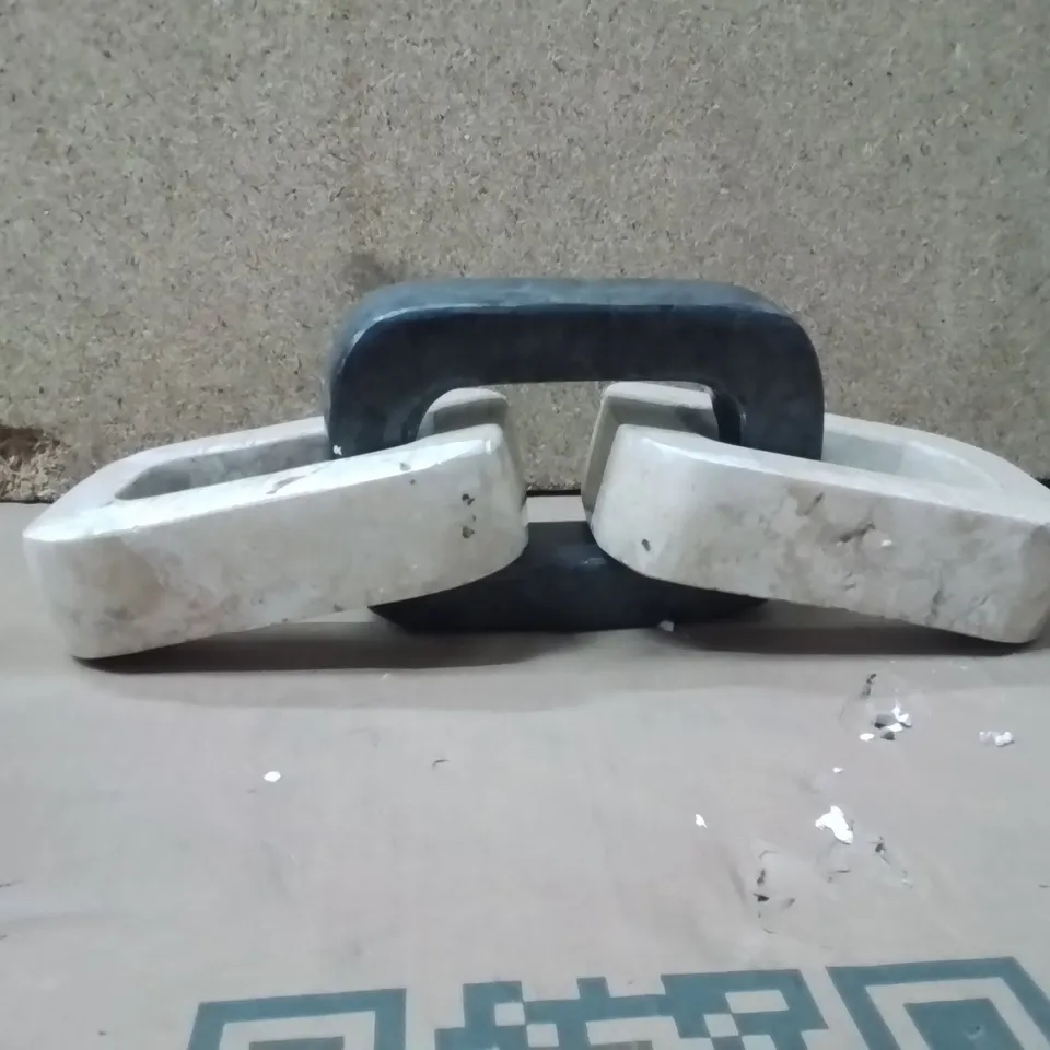 BOXED MARBLE 3 LINK SQUARE CHAIN