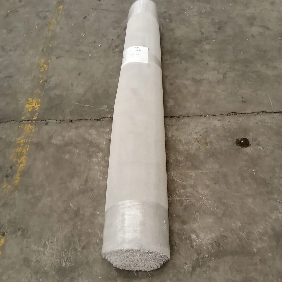 ROLL OF QUALITY EFFORTLESS 04 TUNDRA FROST CARPET // APPROX SIZE; 1.8 x 4m