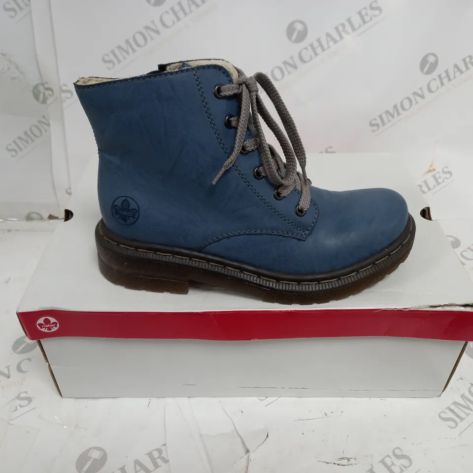 RIEKER LACE ANKLE BOOTS IN BLUE SIZE 5