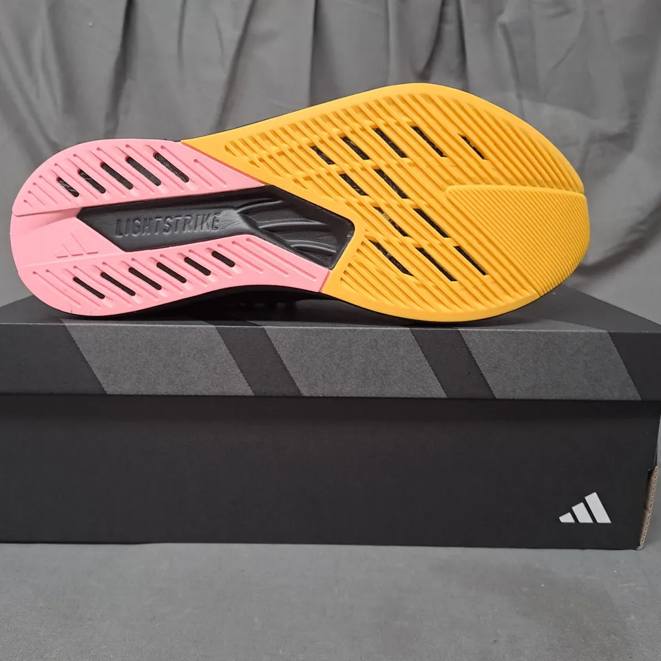 BOXED PAIR OF ADIDAS DURAMO SPEED SHOES IN BLACK/MULTICOLOUR UK SIZE 10