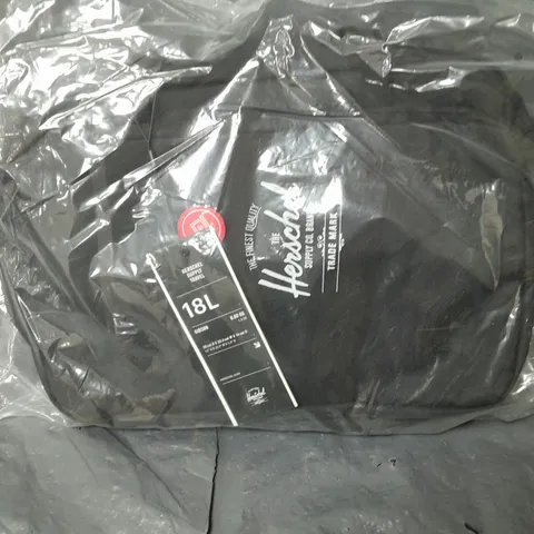 BAGGED HERSCHEL 18L GIBSON BAG IN BLACK