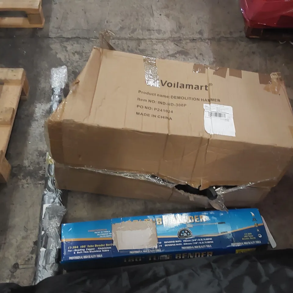 PALLET OF ASSORTED ITEMS INCLUDING: DEMOLITION HAMMER, TUBE BENDER, MATTRESS ECT
