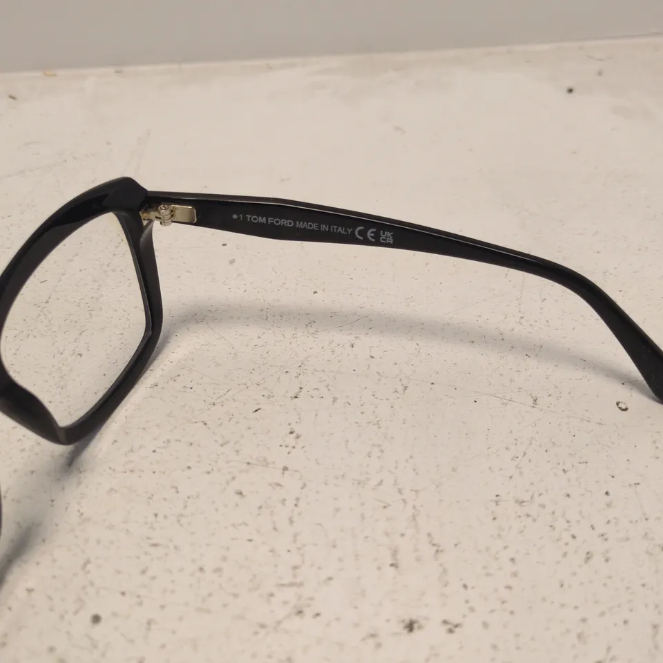 TOM FORD EYEGLASSES – BLACK RECTANGULAR FRAMES – MADE IN ITALY