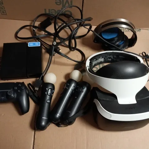 LOT OF ASSORTED GAMING ACCESSORIES TO INCLUDE SONY PLAYSTATION VR HEADSET, MOVE CONTROLLERS AND WIRELESS CONTROLLER