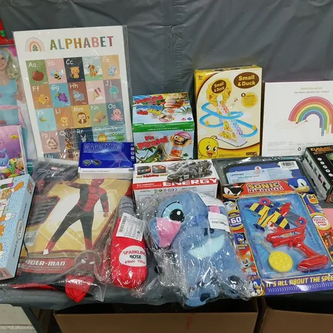 LARGE QUANTITY OF ASSORTED TOYS AND GAMES TO INCLUDE - COSTUMES, JIGSAWS, AND STITCH PLUSH ETC. 