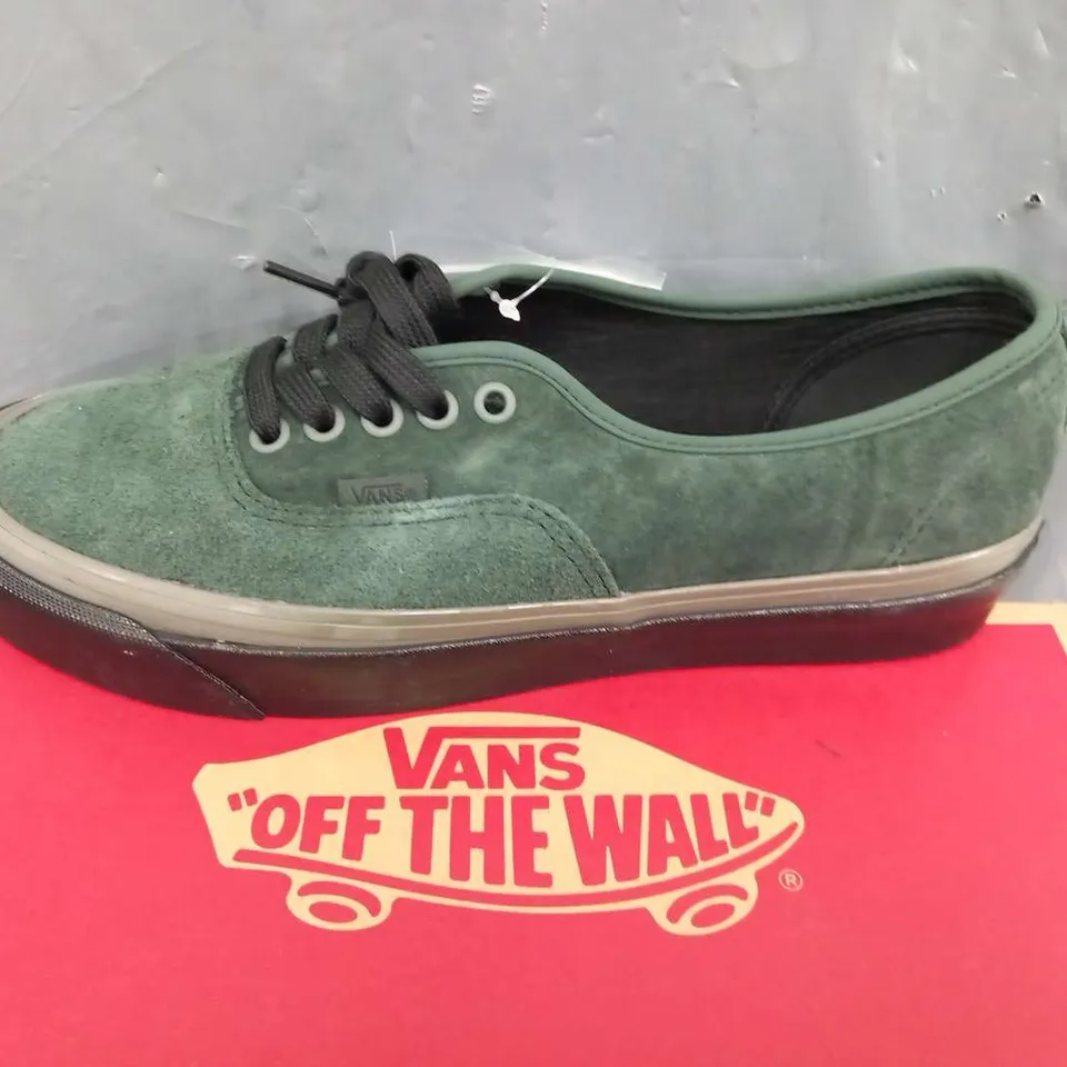 BOXED VANS 'OFF THE WALL' AUTHENTIC 44 DX FOREST GREEN SIZE 8