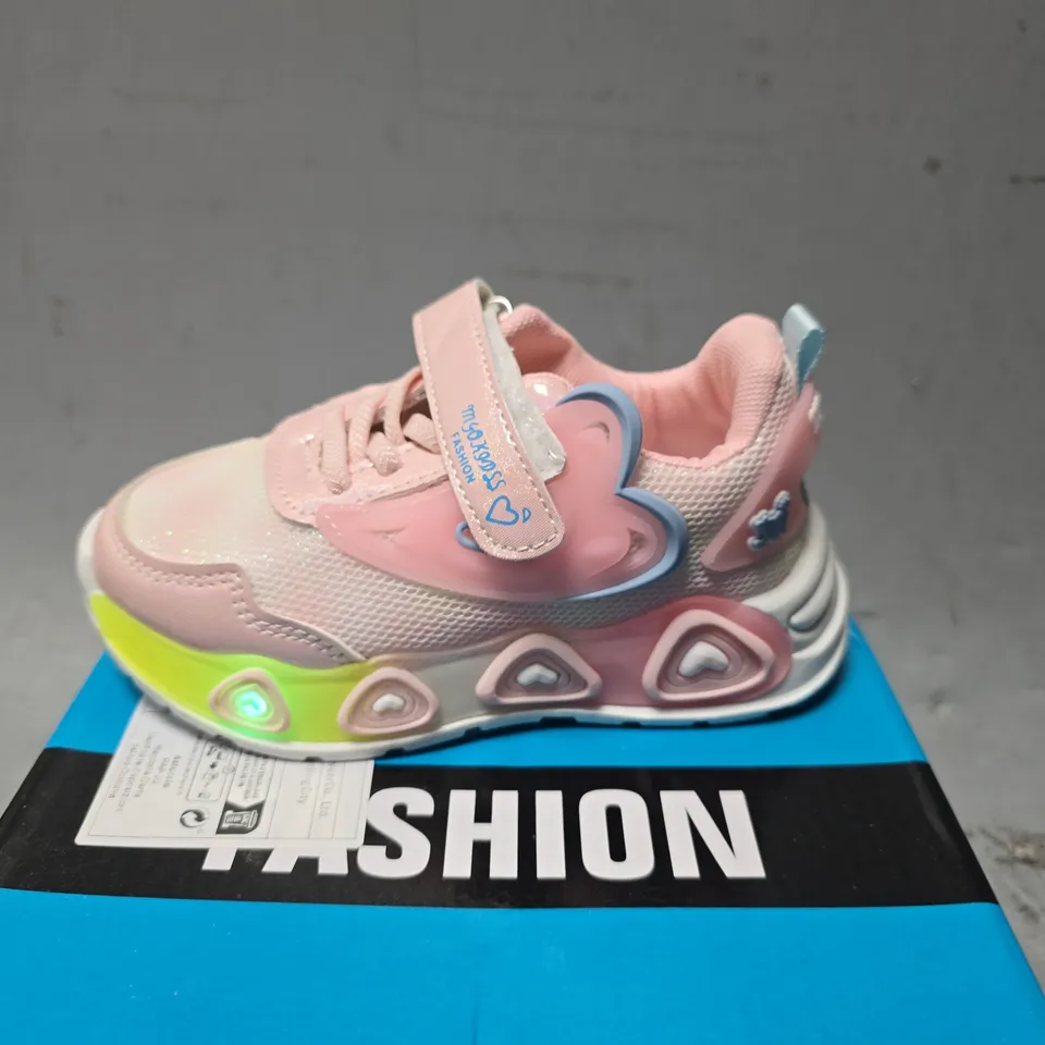BOXED FASHION KIDS LIGHT UP SHOES SIZE 27