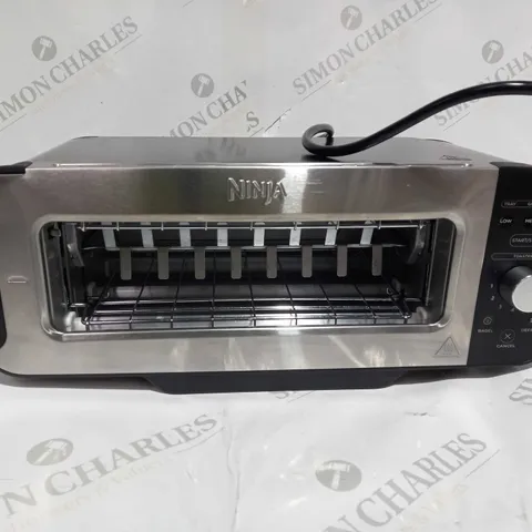 BOXED NINJA 2 IN 1 TOASTER & GRILL ST100UK