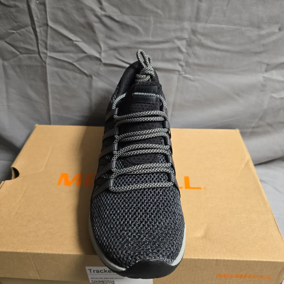 BOXED PAIR OF MERRELL TRAIL RUNNING SHOES – UK SIZE 5