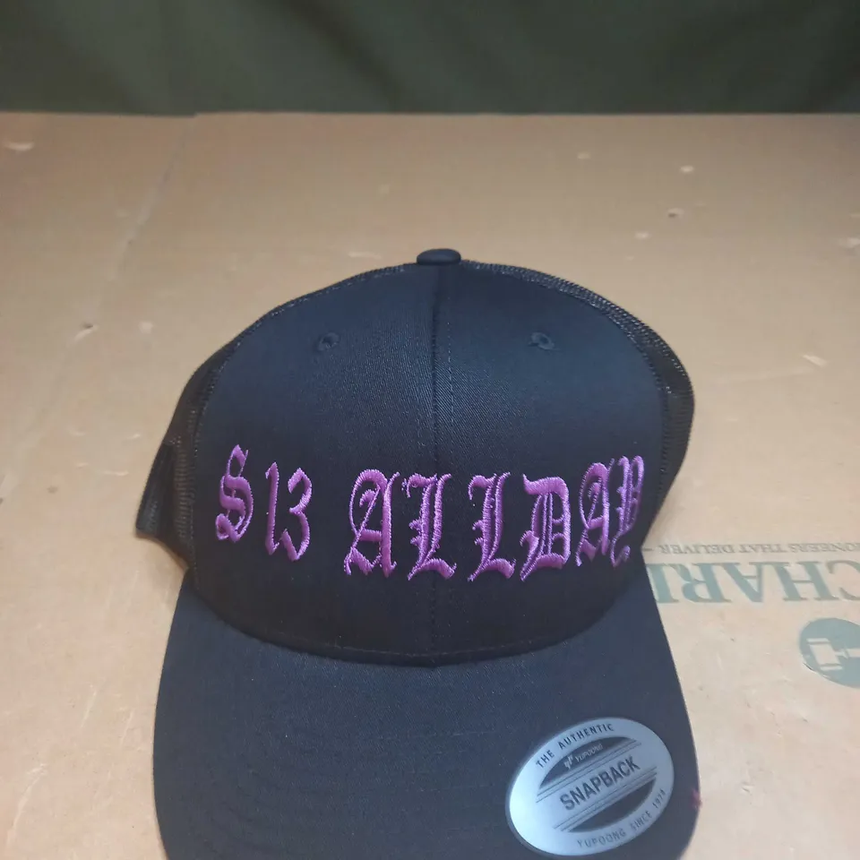 CLASSIC RETRO TRUCKER CAP