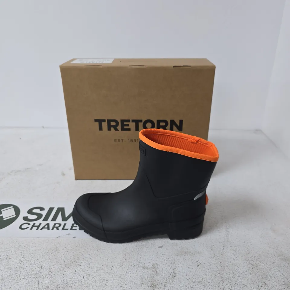 BOXED TRETORN NIMIS BLACK RUBBER BOOT, UK 6 (EU 39)