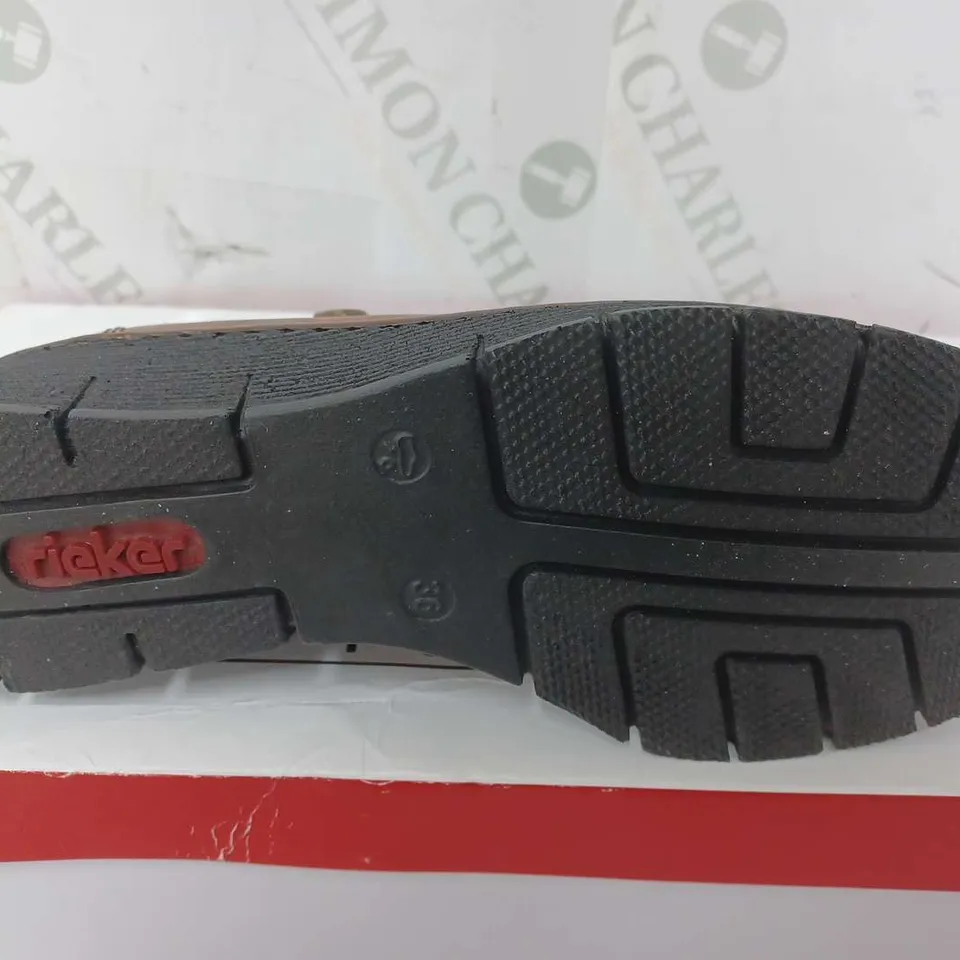 BOXED RIEKER ZIP SHOES IN BROWN - SIZE 36
