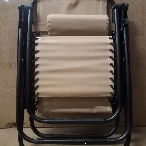 FOLDABLE RECLINER SUN LOUNGER - BEIGE 