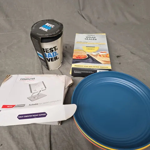 APPROXIMATELY 20 ASSORTED HOUSEHOLD PRODUCTS TO INCLUDE DRINKS CONTAINER, PLASTIC PLATES, CRIMPIT ETC 