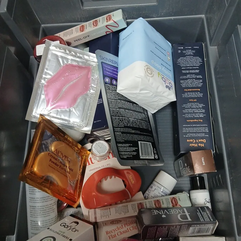 APPROXIMATEY 20 ASSORTED HEALTH AND BEAUTY PRODUCTS TO INCLUDE DOVE MEN BODY WASH, BABY SOAP AND VEET HAIR REMOVAL KIT