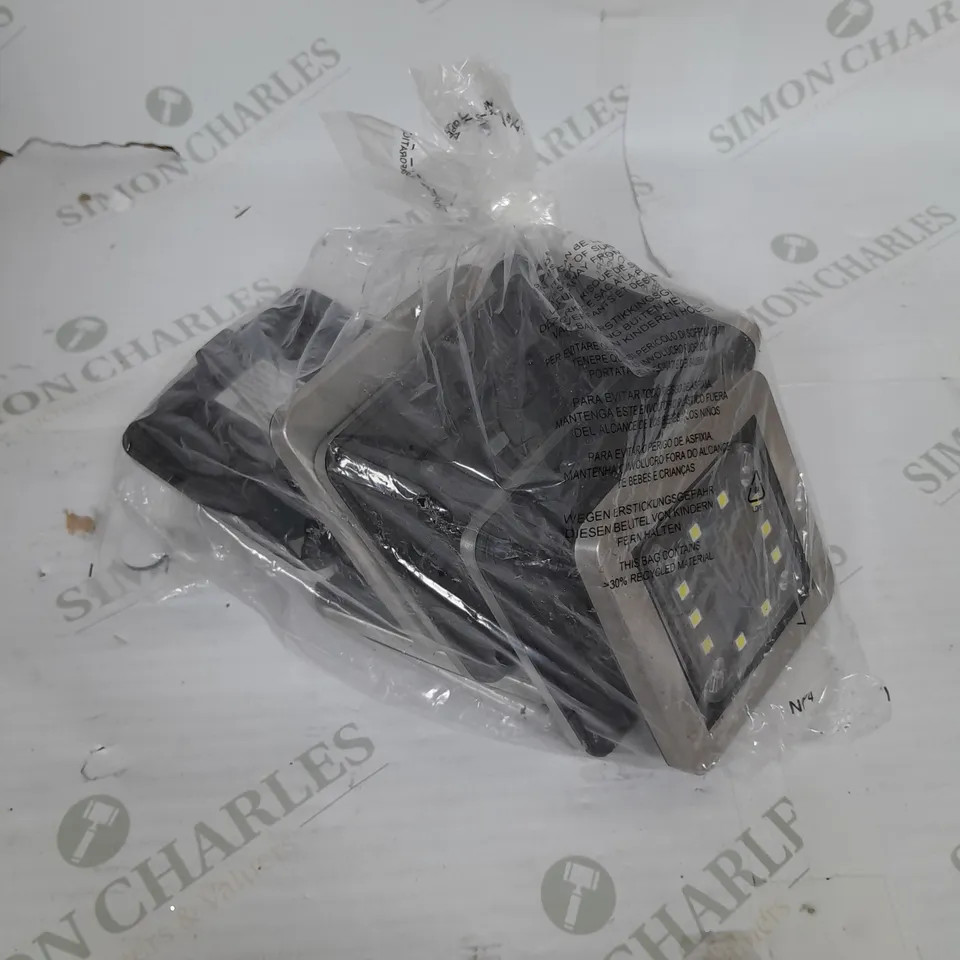 BELL AND HOWELL SET OF 8 SQUARE SWIVEL DISK LIGHTS