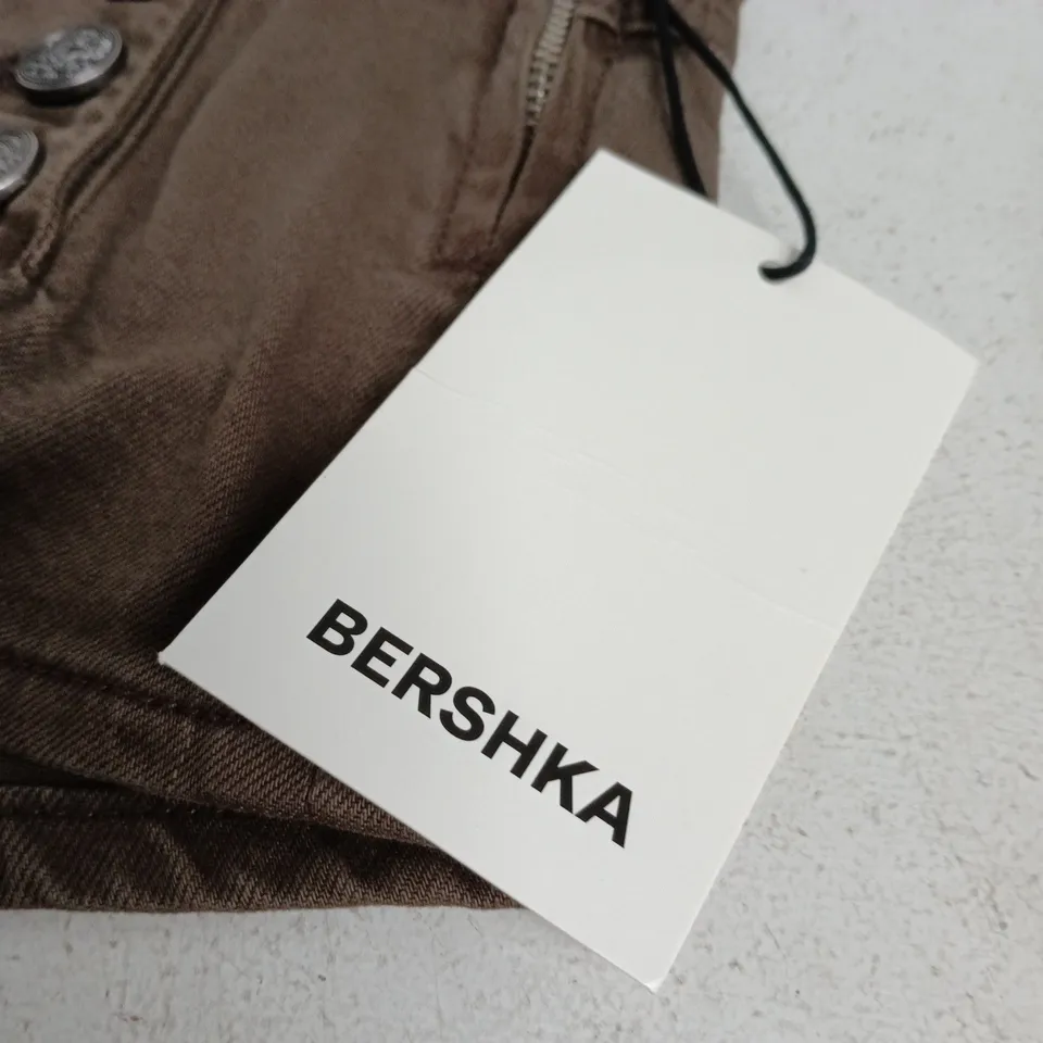 BERSHKA BROWN BUTTON-DETAIL SHORTS - SIZE UK 4