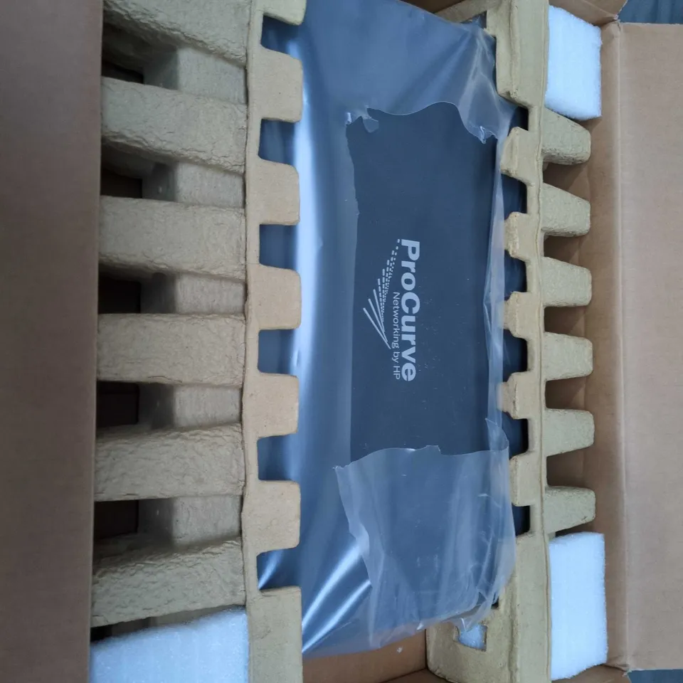 HP PROCURVE NETWORK SWITCH – IN ANTISTATIC BAG WITH FOAM PACKAGING