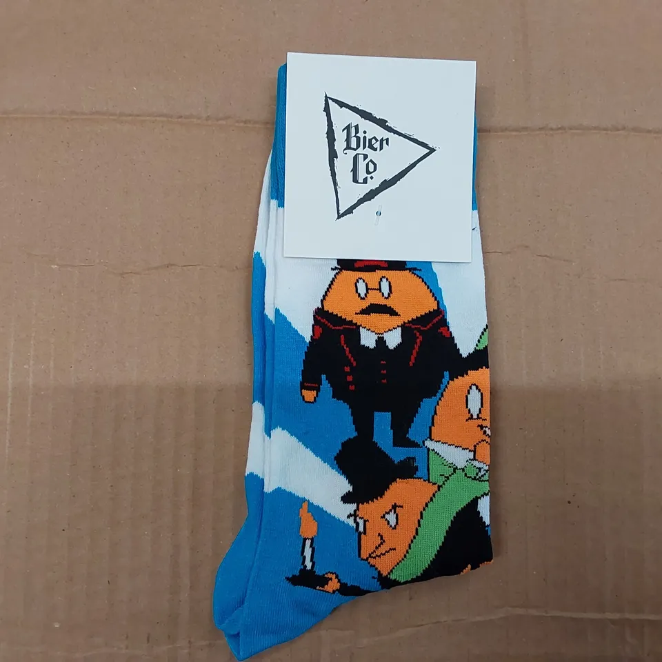 BOX OF APPROXIMATELY 360 PAIRS OF BRAND NEW BIER CO SOCKS (1 BOX)