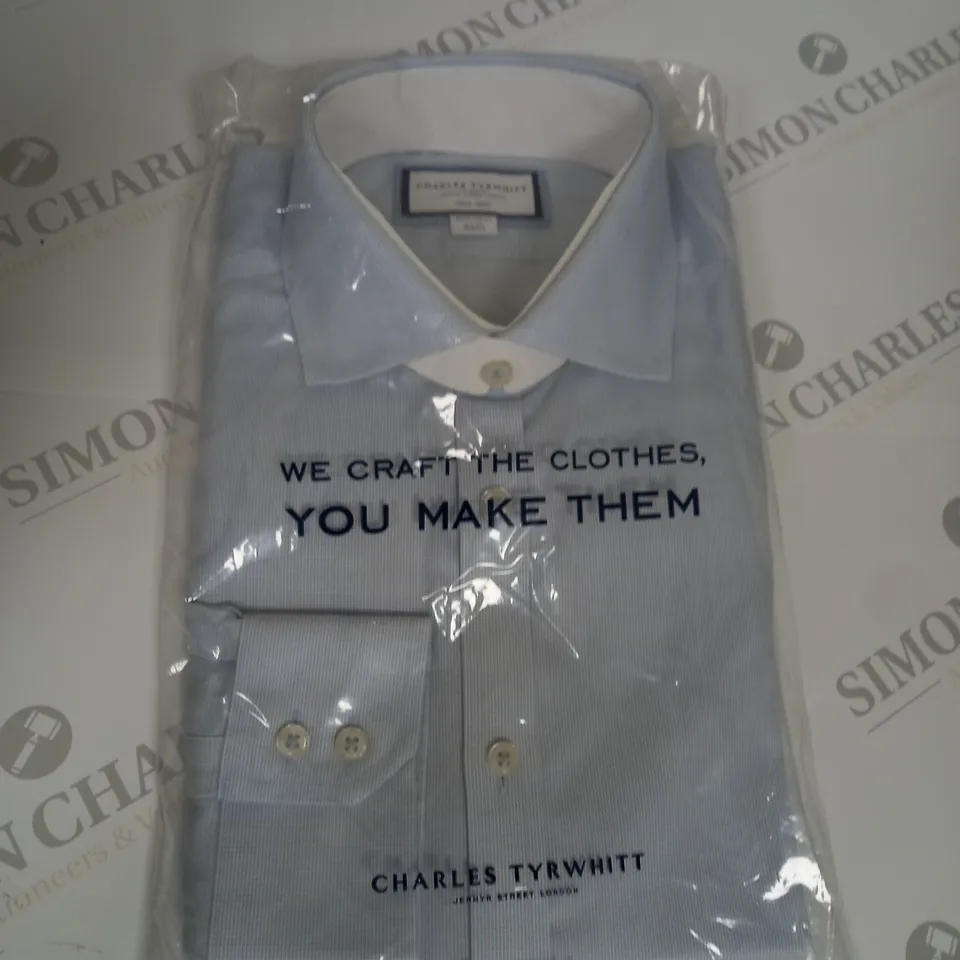 BAGGED CHARLES TYRWHITT BUTTONED SHIRT SIZE UNSPECIFIED
