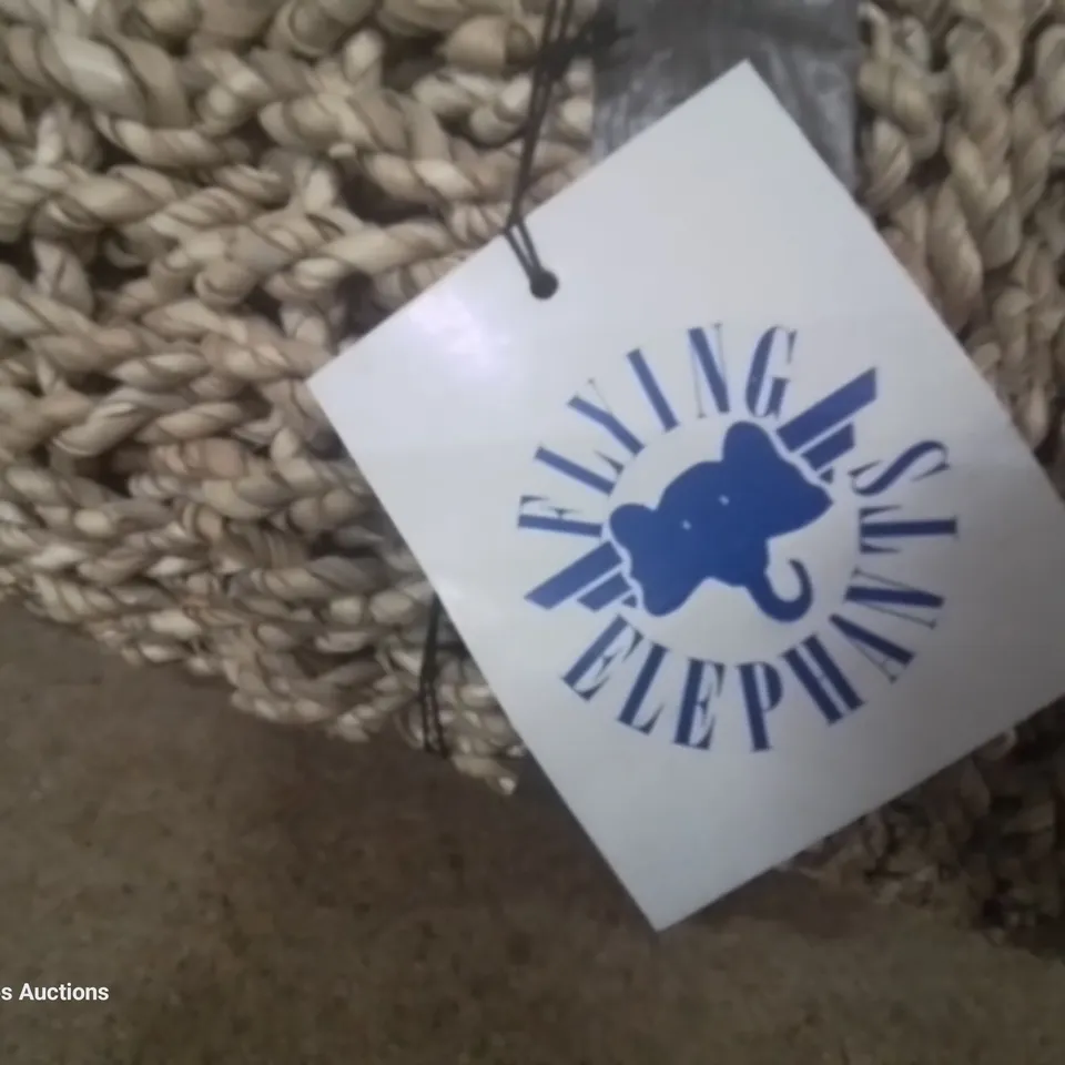 BRAND NEW SMALL WOVEN SISAL RUG 4
