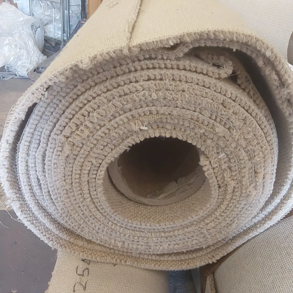 ROLL OF QUALITY PERENDALE 1 KARA CARPET - APPROXIMATELY 4 x 10.1m