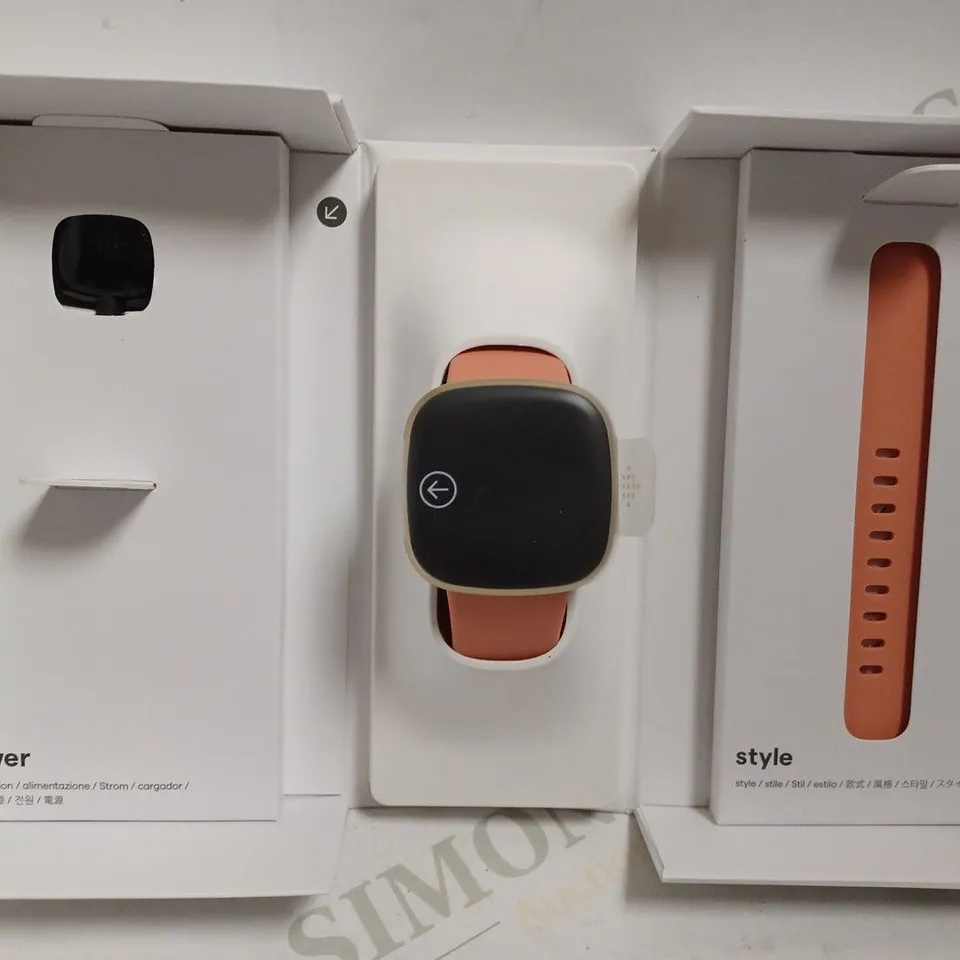 FITBIT VERSA 3 SMART WATCH - PEACH 