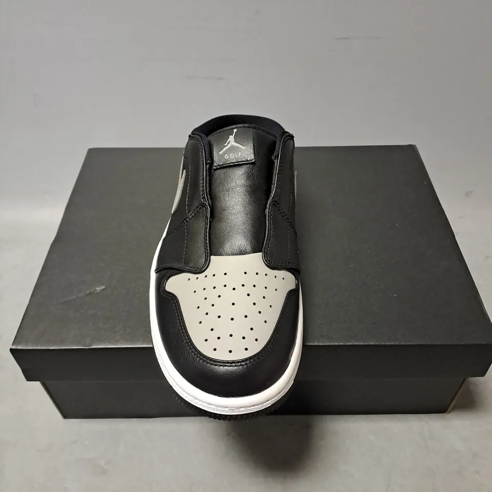 BOXED PAIR OF NIKE AIR JORDAN MULES IN BLACK/MEDIUM GREY SIZE 9