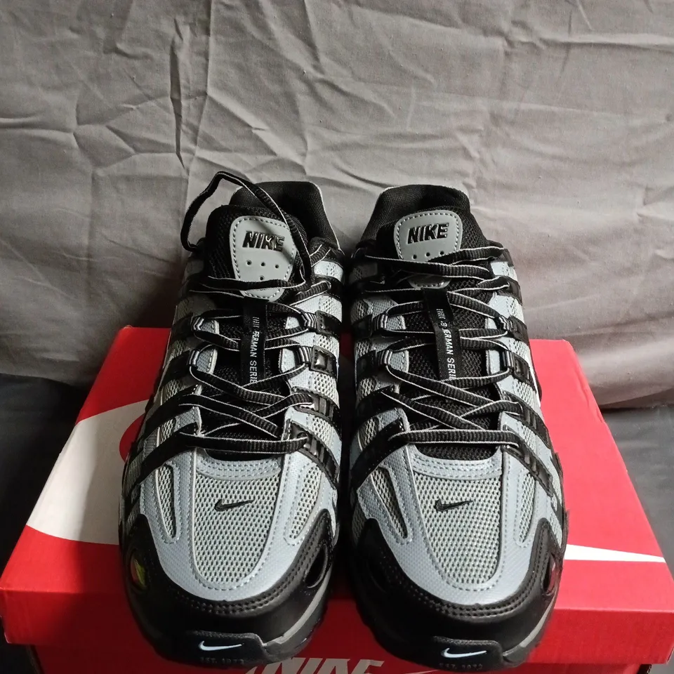 BOXED PAIR OF NIKE P-6000 RUNNING SHOES – GREY/BLACK - UK SIZE 10