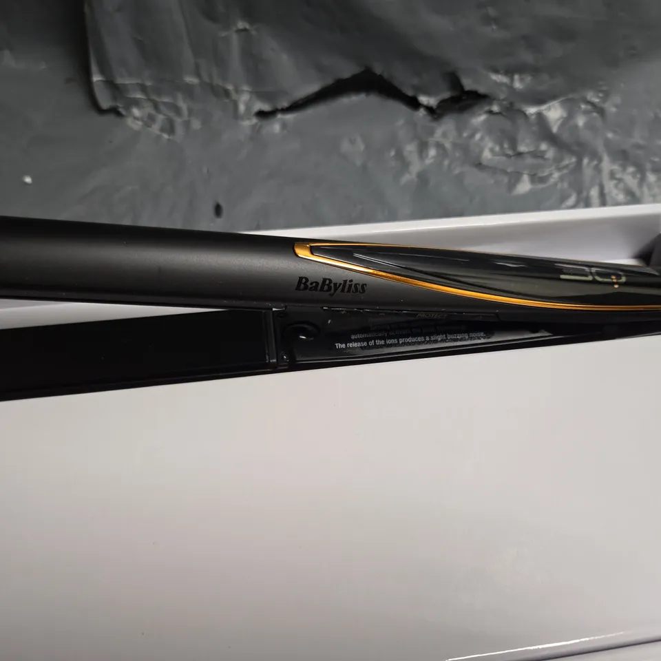 BABYLISS ULTIMATE PROFESSIONAL STYLING HAIR STRAIGHTENER – MODEL 2561U, BOXED