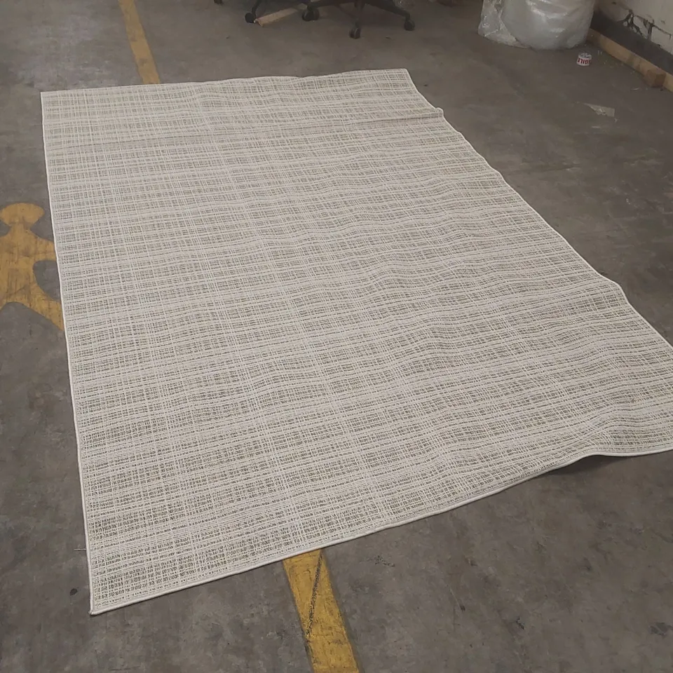 QUALITY DESIGNER AREA RUG - APPROXIMATELY 280 x 190cm