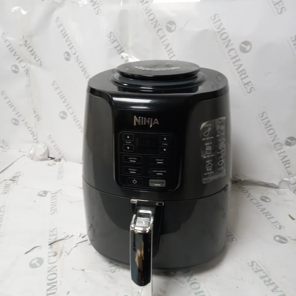 NINJA AIR FRYER 3.8L AF100UK