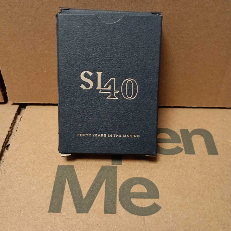 SILVERLINING SL40 – BOXED PLAYING CARDS