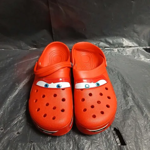 PAIR OF LIGHTING MCQUEEN STYLE CROC CLOGS - SIZE UNSPECIFIED 