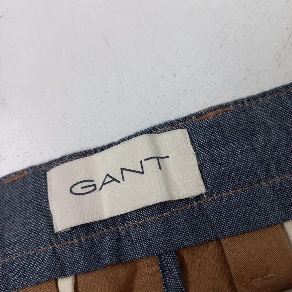 GANT BROWN CHINOS TROUSERS – DENIM WAISTBAND LABEL VISIBLE
