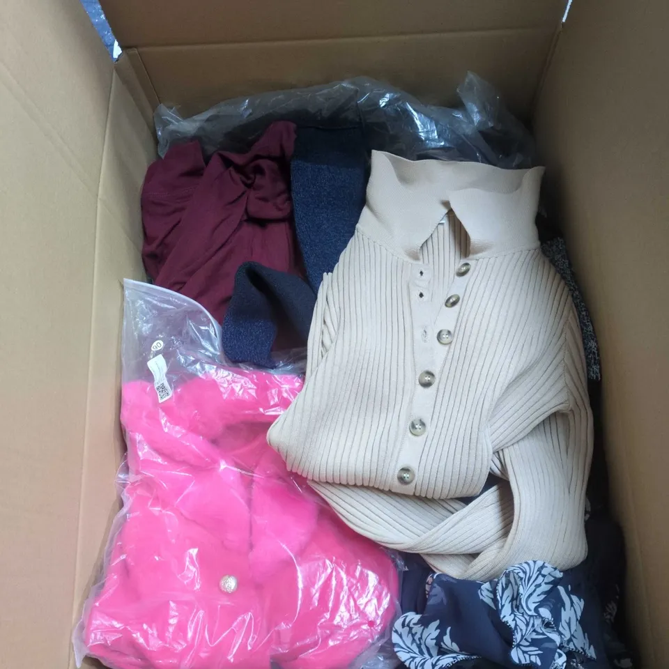 BOX OF APPROXIMATELY 25 ASSORTED CLOTHING ITEMS INCLUDING MENS WINTER SOCKS, LADIES SMALL BUTTON TOP, PINK JACKET AND BLUE LEAF PRINT SIZE 14 SHIRT