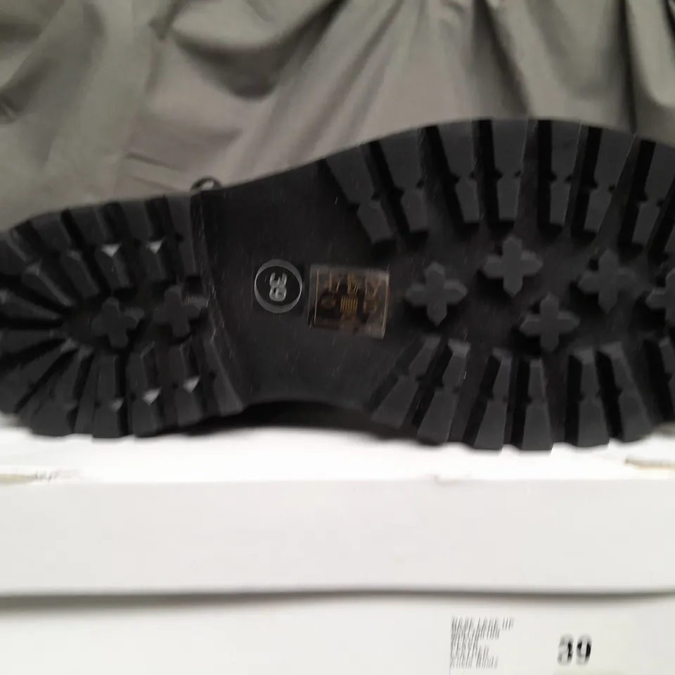 BOXED CARVELA BASE LACE UP BLACK BOOTS - SIZE 39