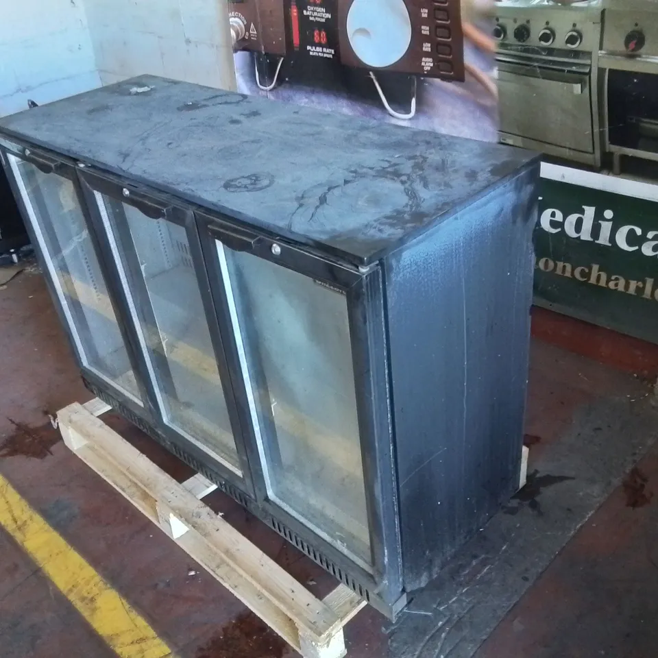 BLIZZARD BZ-BAR3 COMMERCIAL 3 DOOR BOTTLE DISPLAY CHILLER