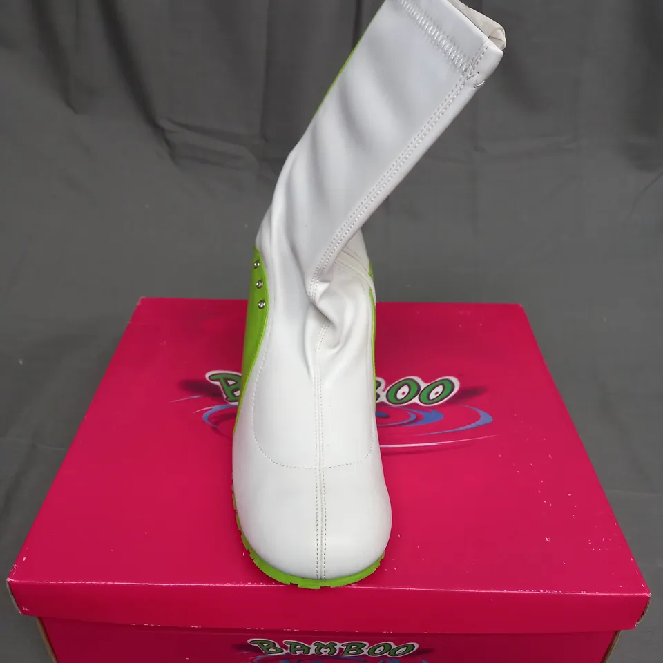 BOXED BAMBOO LEATHER BALLER HIGH HEEL SHOES IN GREEN AND WHITE SIZE 8