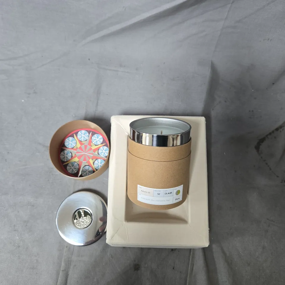 FFERN CANDLE IN KRAFT WRAP WITH METAL LID AND TWO DECORATIVE TINS
