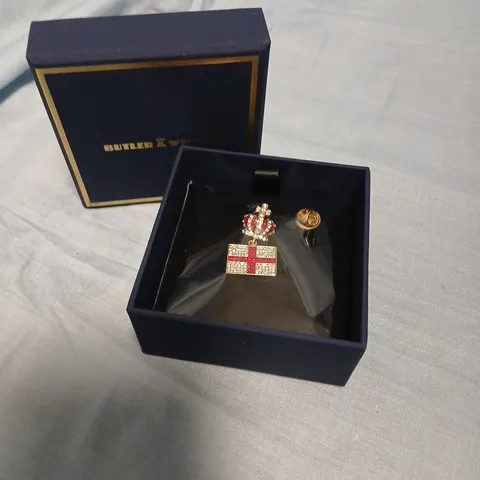 BUTLER & WILSON ENGLAND FLAG CROWN PIN BADGE