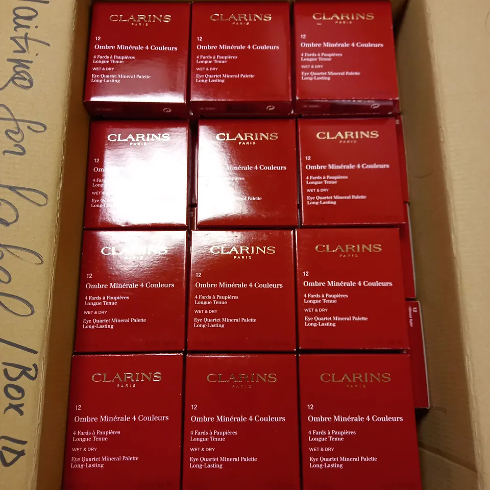 LOT OF APPROX 50 CLARINS PARIS OMBRE MINERALE 4 COULEURS EYESHADOW PALLETS IN ASSORTED SHADES 