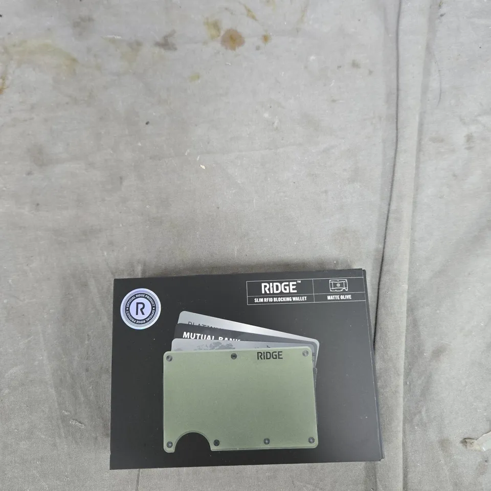 RIDGE SLIM RFID BLOCKING WALLET – MATTE OLIVE